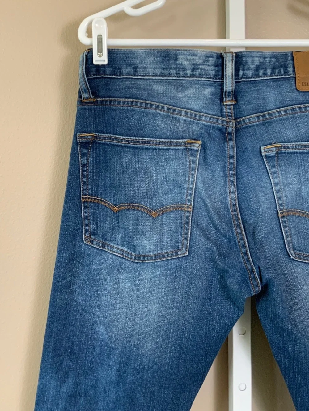 American Eagle Distressed Wash Slim Jeans